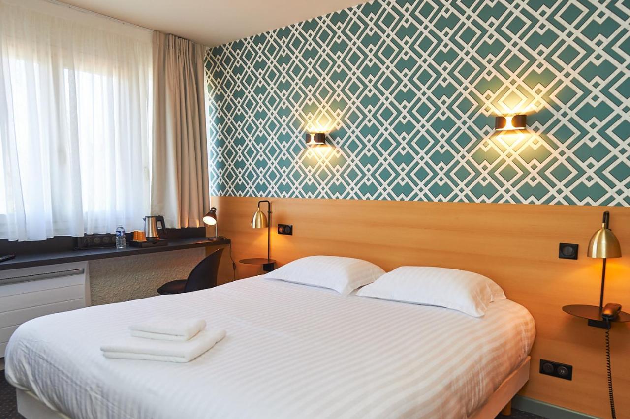 Logis Auberge Du Port Bazeilles Kültér fotó