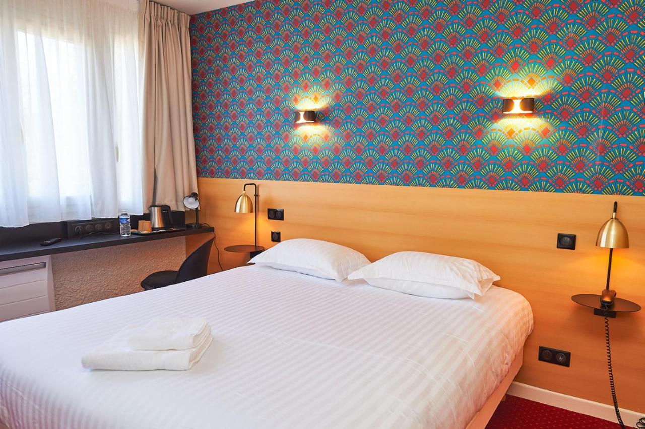 Logis Auberge Du Port Bazeilles Kültér fotó
