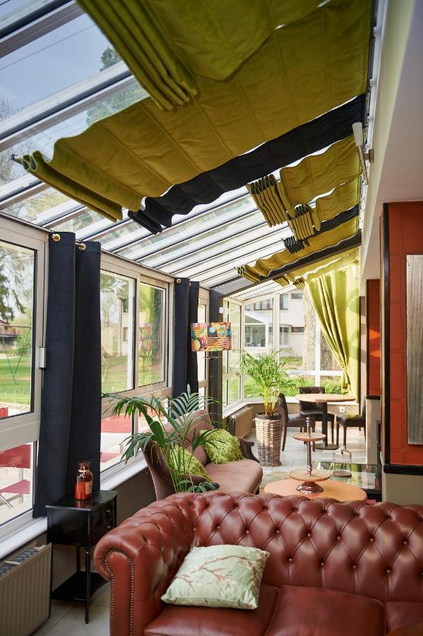 Logis Auberge Du Port Bazeilles Kültér fotó